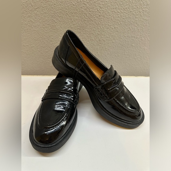 Women’s Patent Loafer - Picture 1 of 5